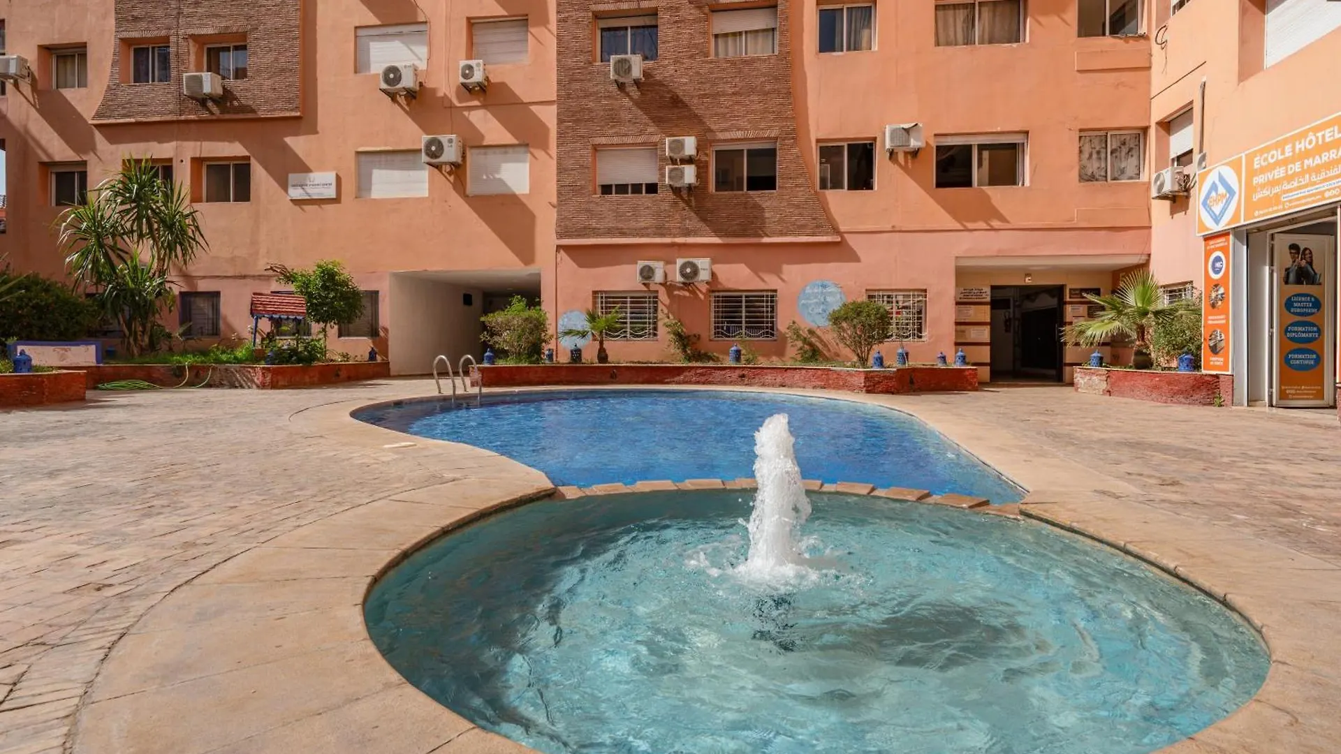 Elegant Appartement 2 Chambres Avec Piscine Et Climatisation A Gueliz Marakéš 0*,  Maroko